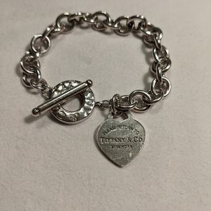 Tiffany & Co. Toggle heart bracelet